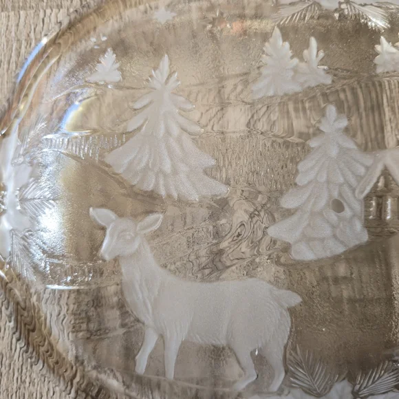 Mikasa Christmas Woods Frosted Glass Oval Platter 10x7 - Picture 5 of 7